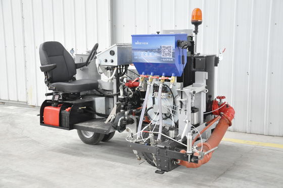 Camion de marquage routier thermoplastique à conduite autonome - Version extrusion