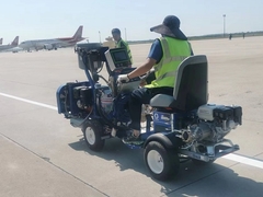 98 2 machine à pulvériser deux composants de marquage routier